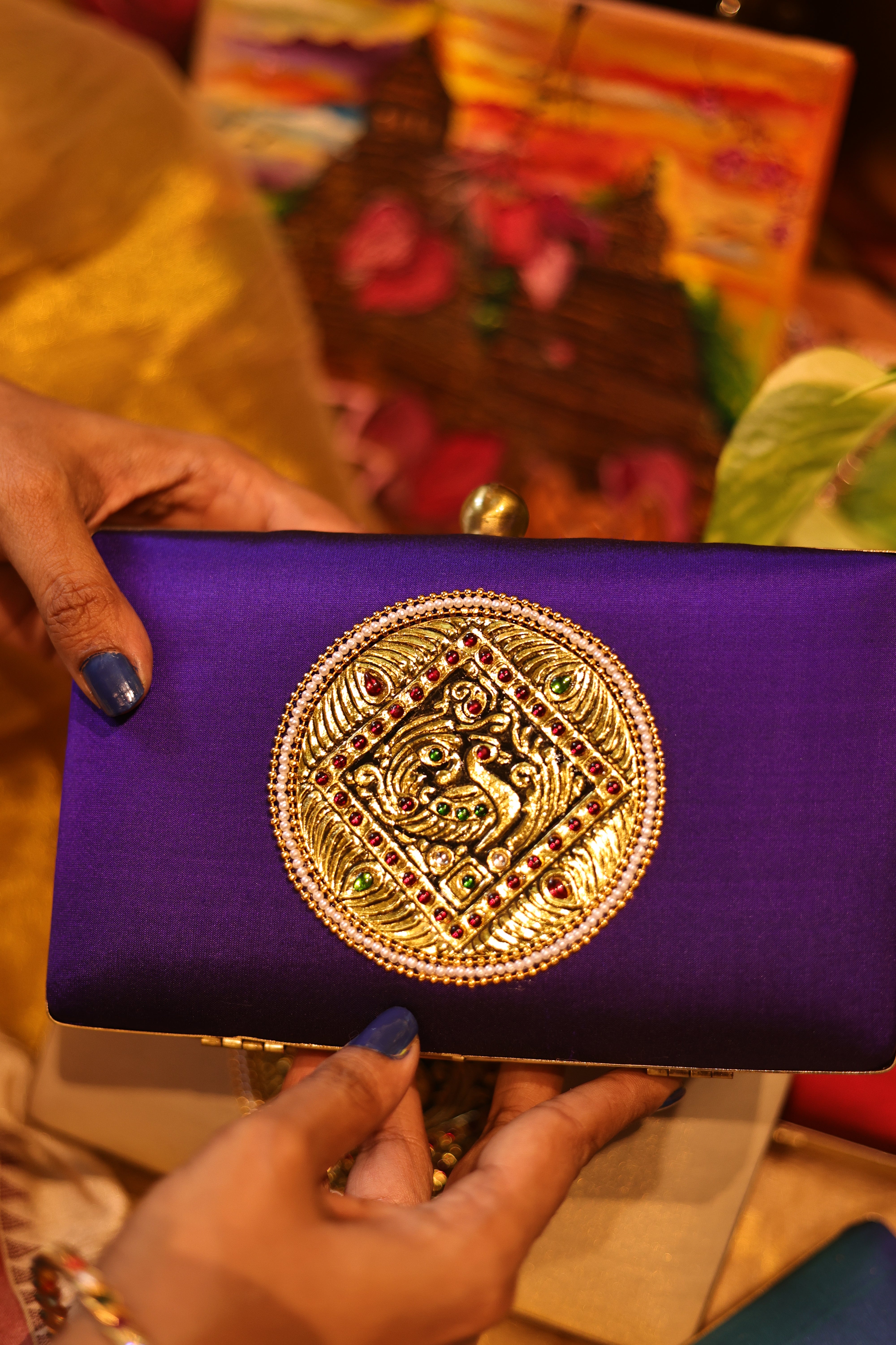 Violet annam chakram