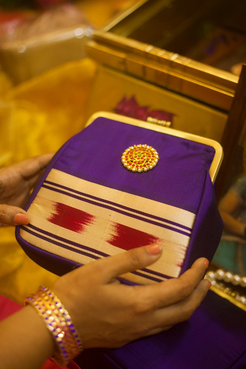 Navy blue kutni