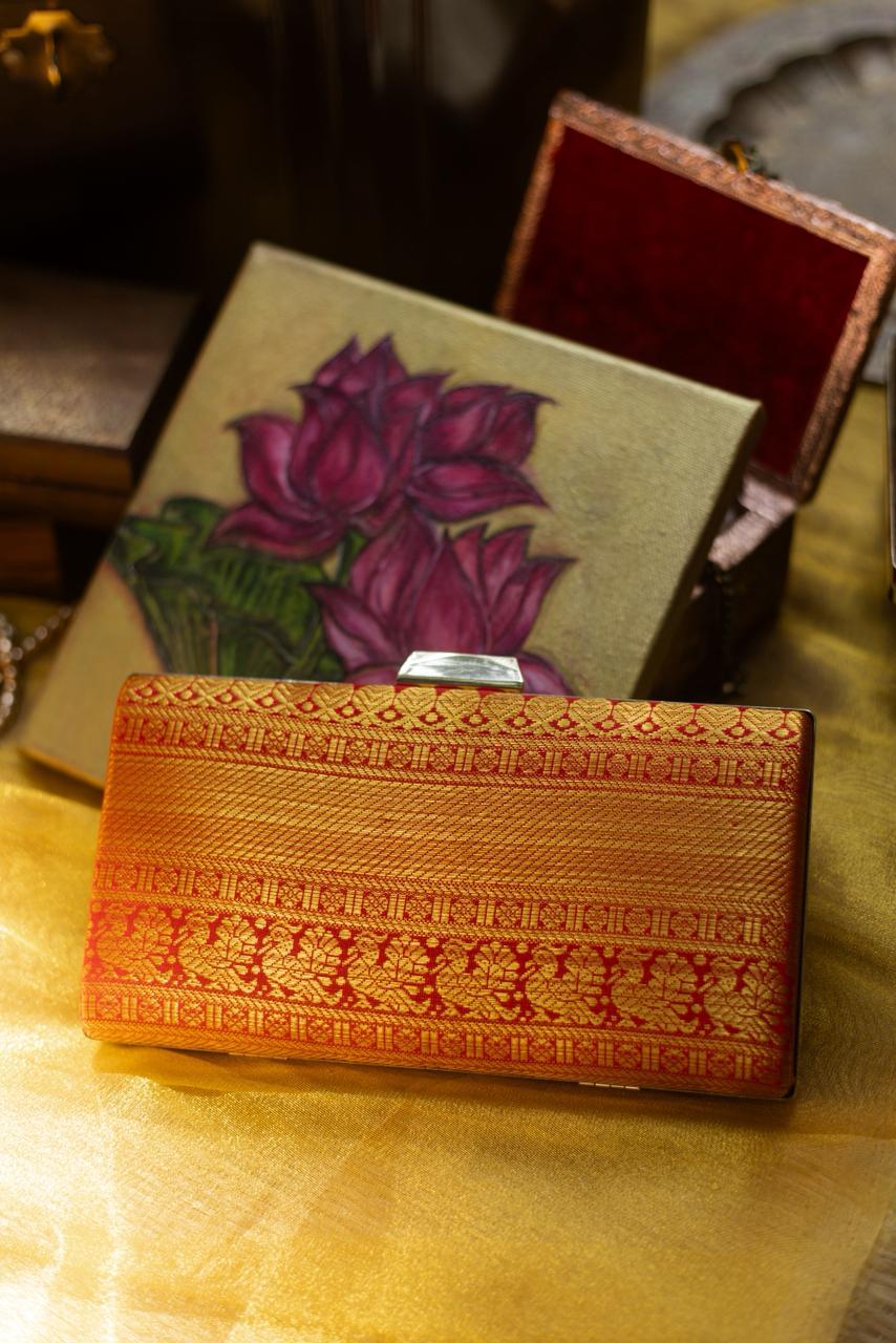 Red Annam motif❣️✨