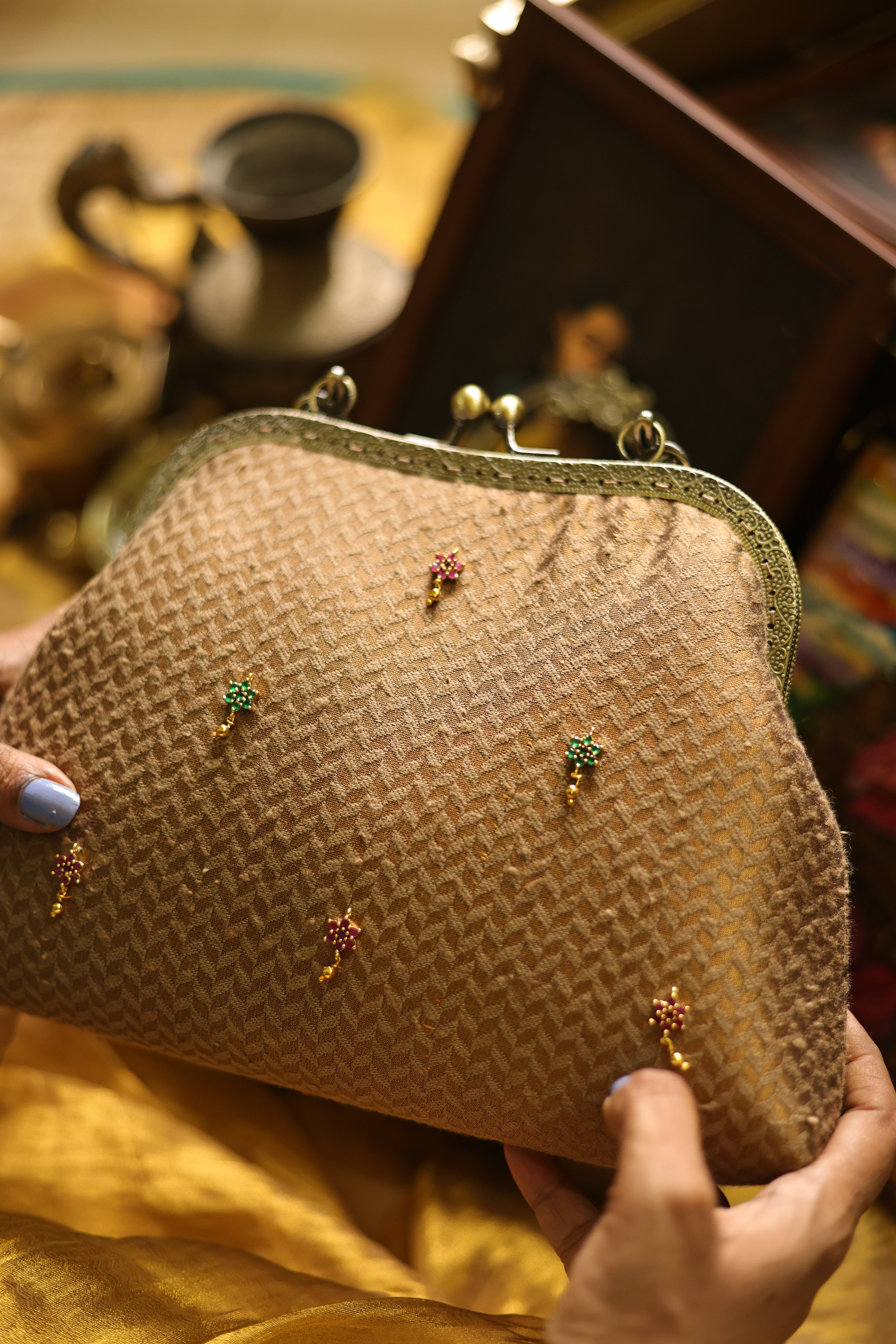 Golden jute Blings✨