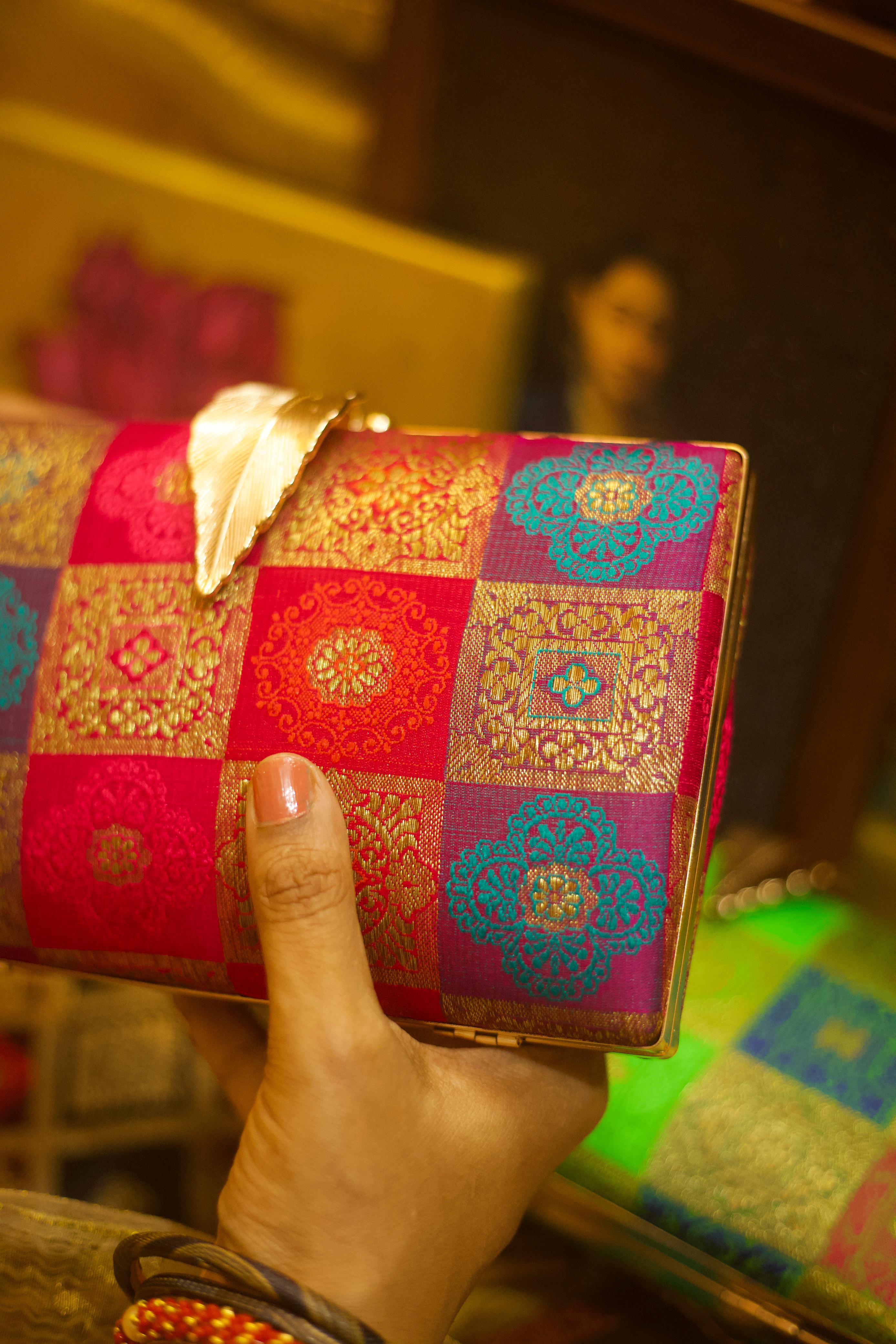 Pinpani paruvam