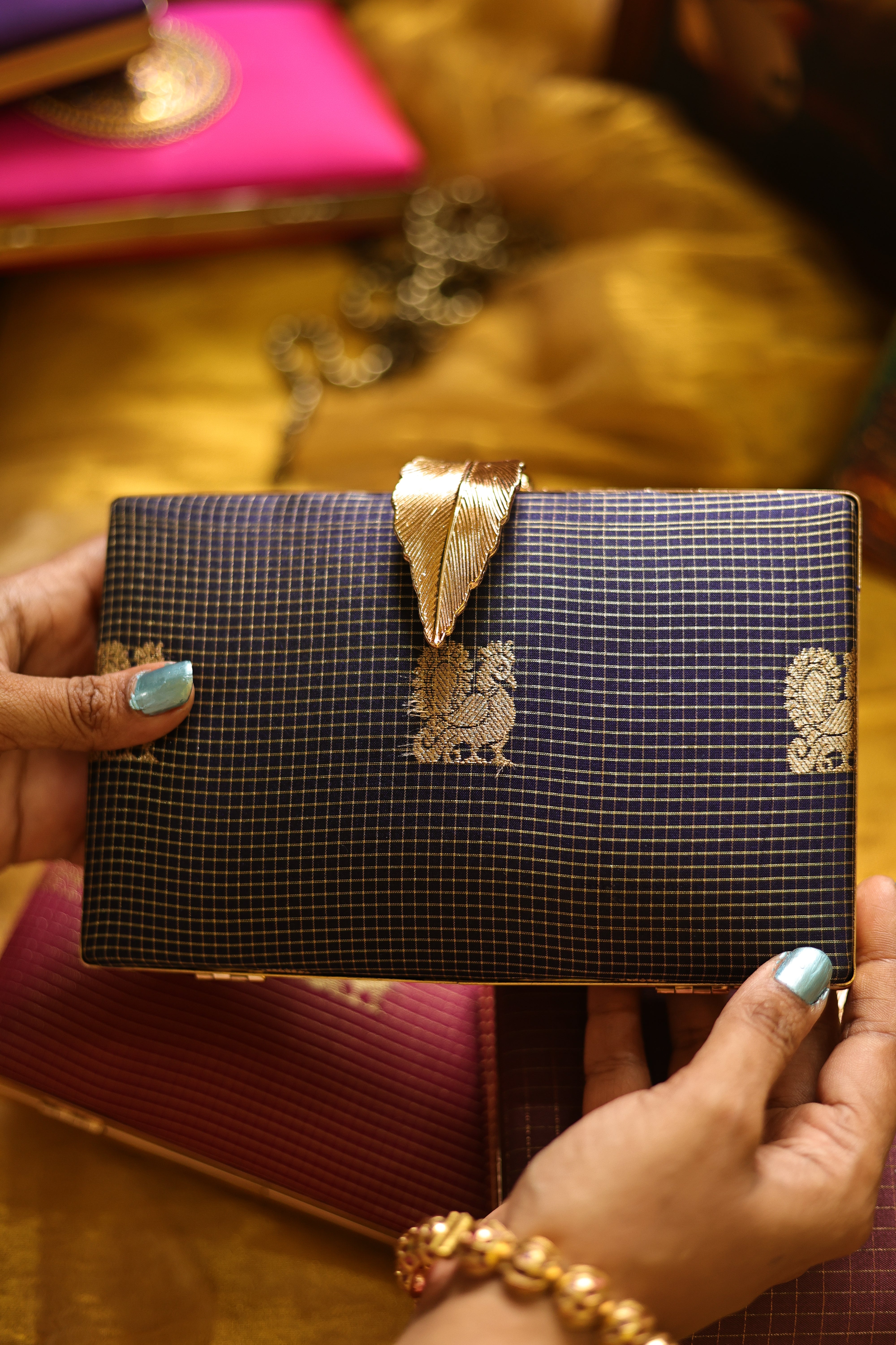 Navy blue podi kattam