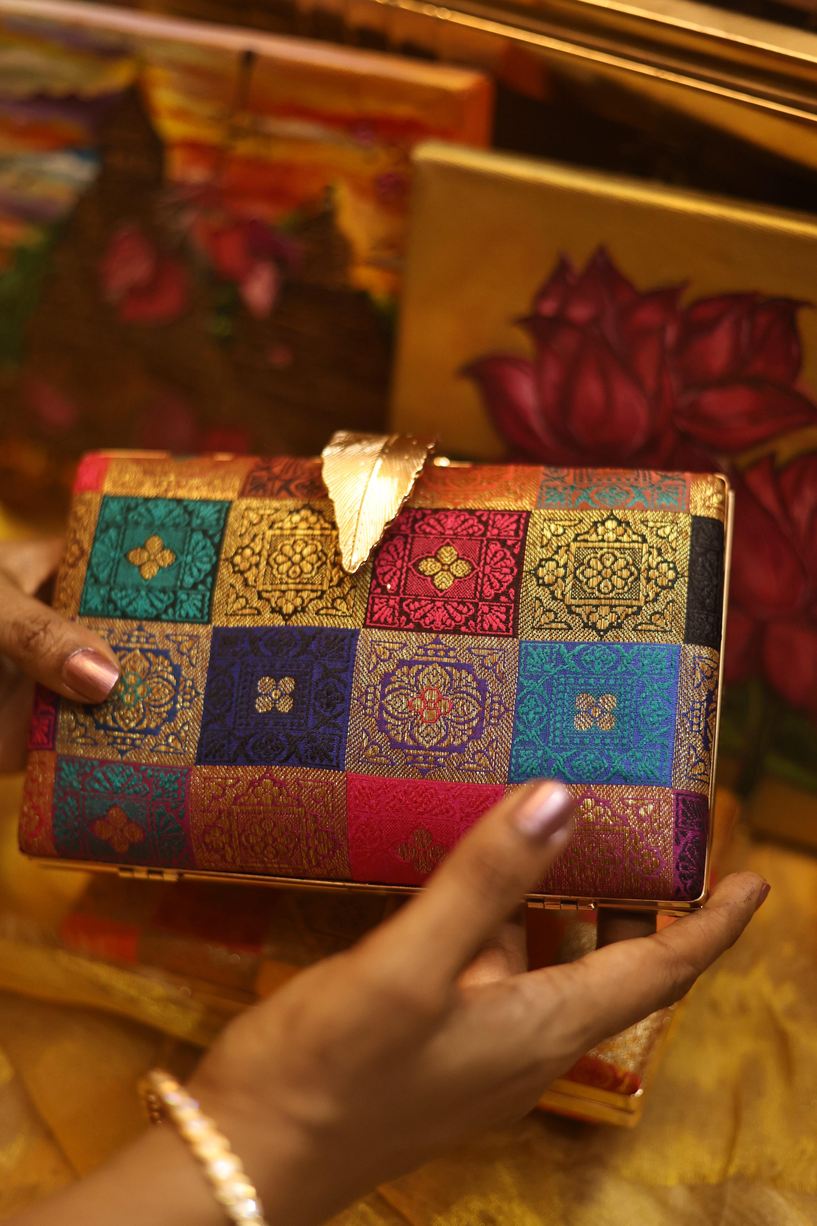 Paruvam vasantham