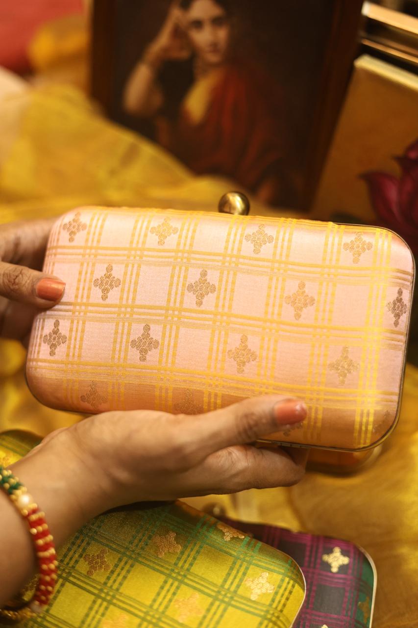 Diamond kadhaigal Blushpink checks