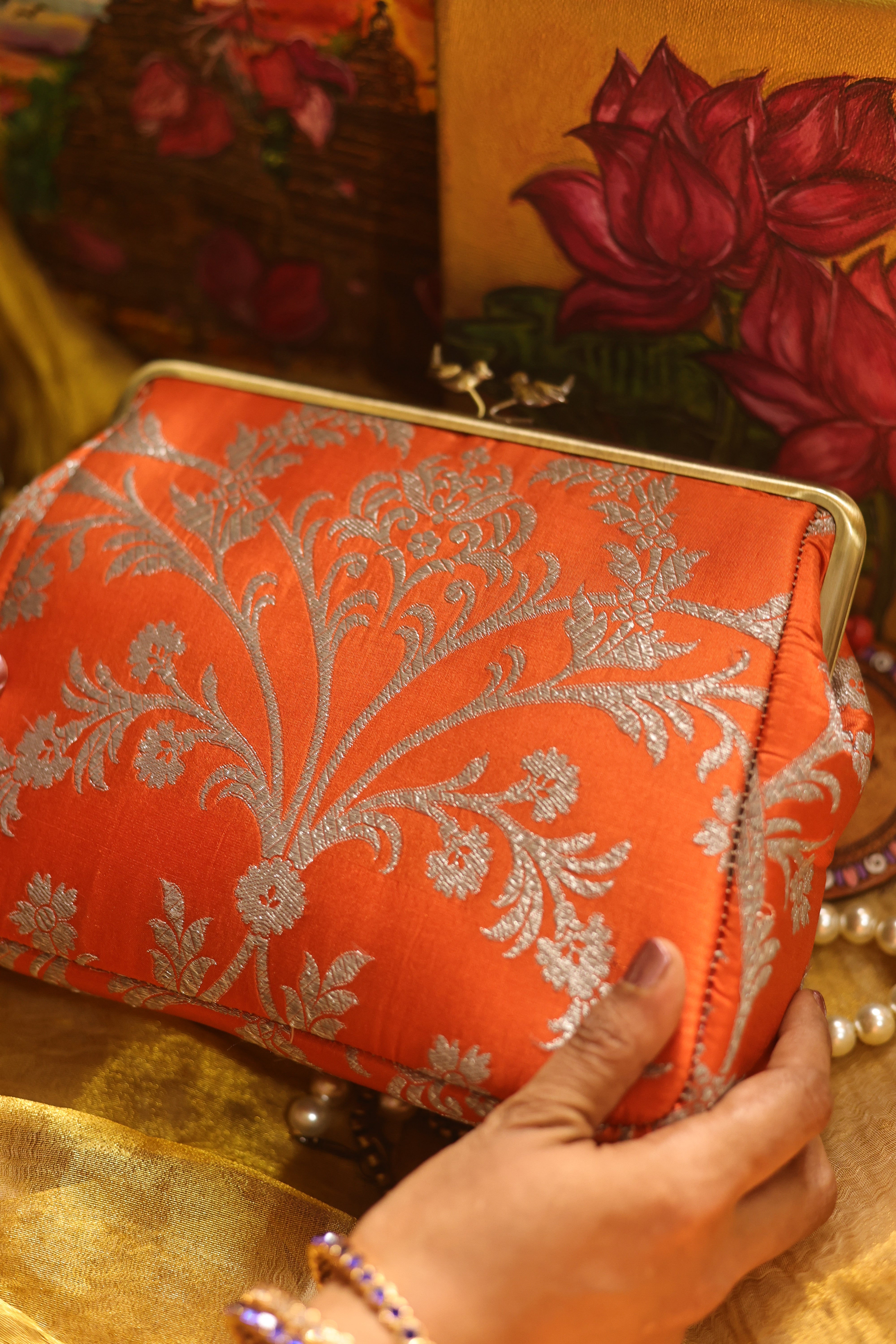 Santhra orange mittai