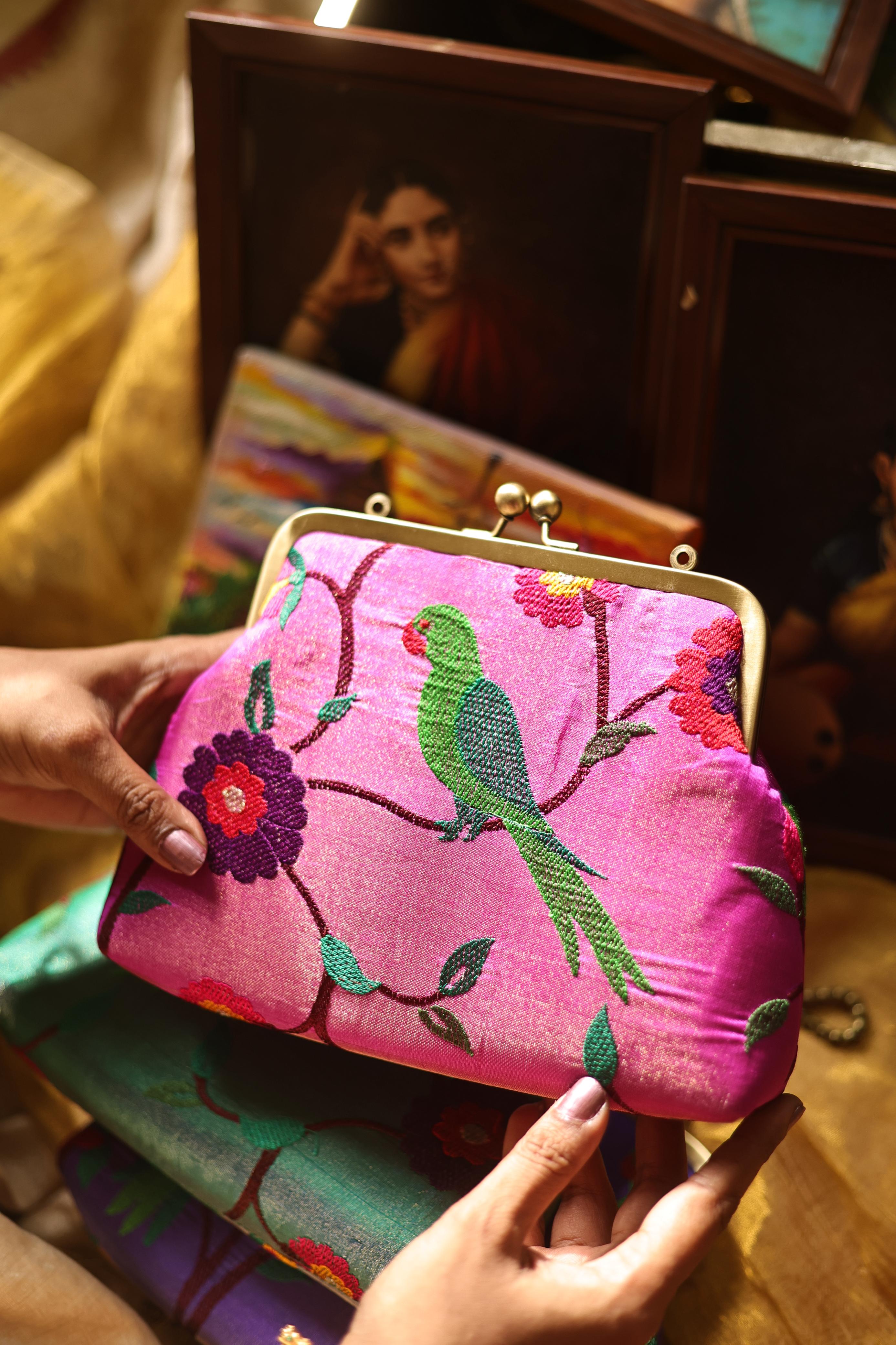 Pachaikilli Muthucharam pink