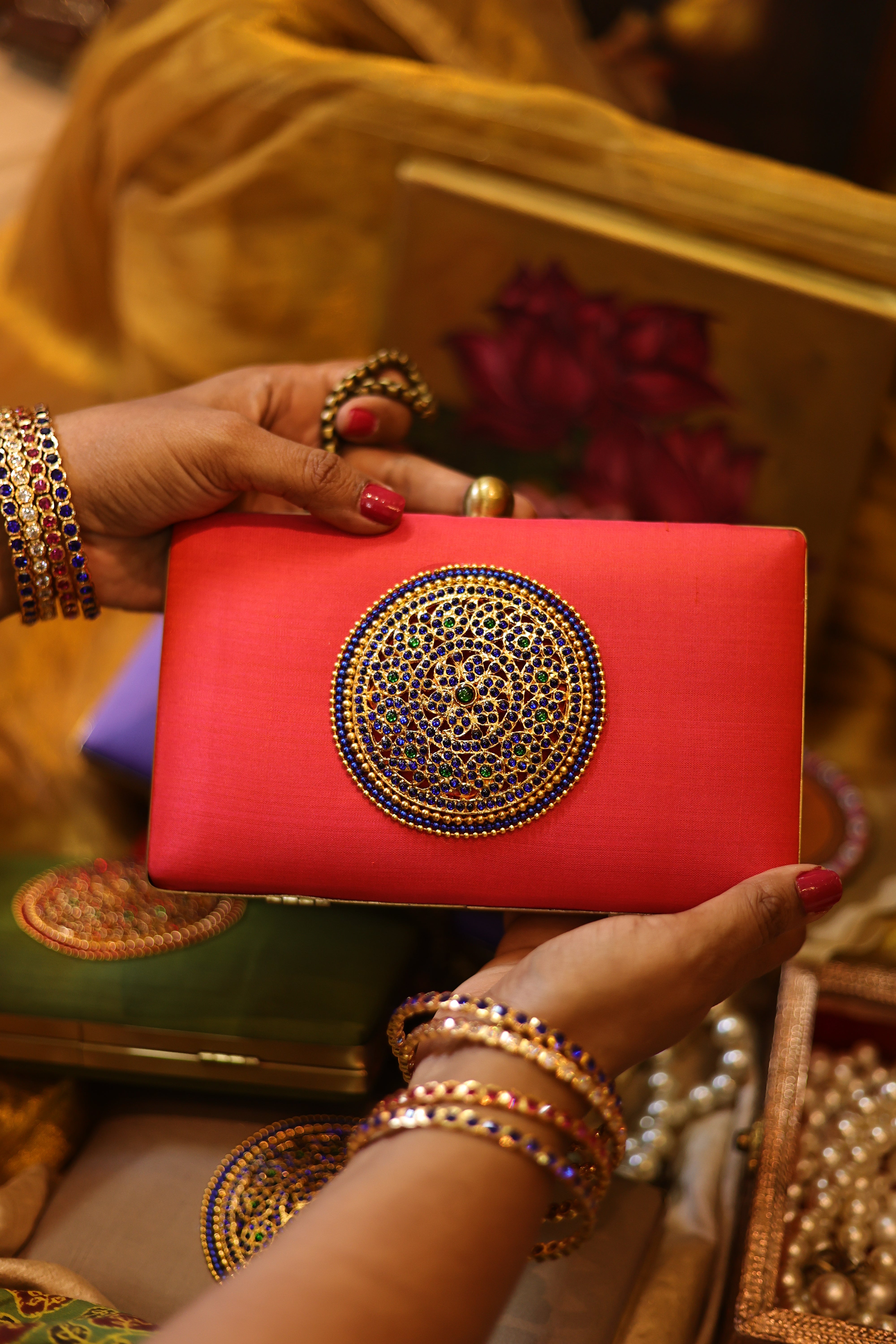 Warm coral pink Rakudi