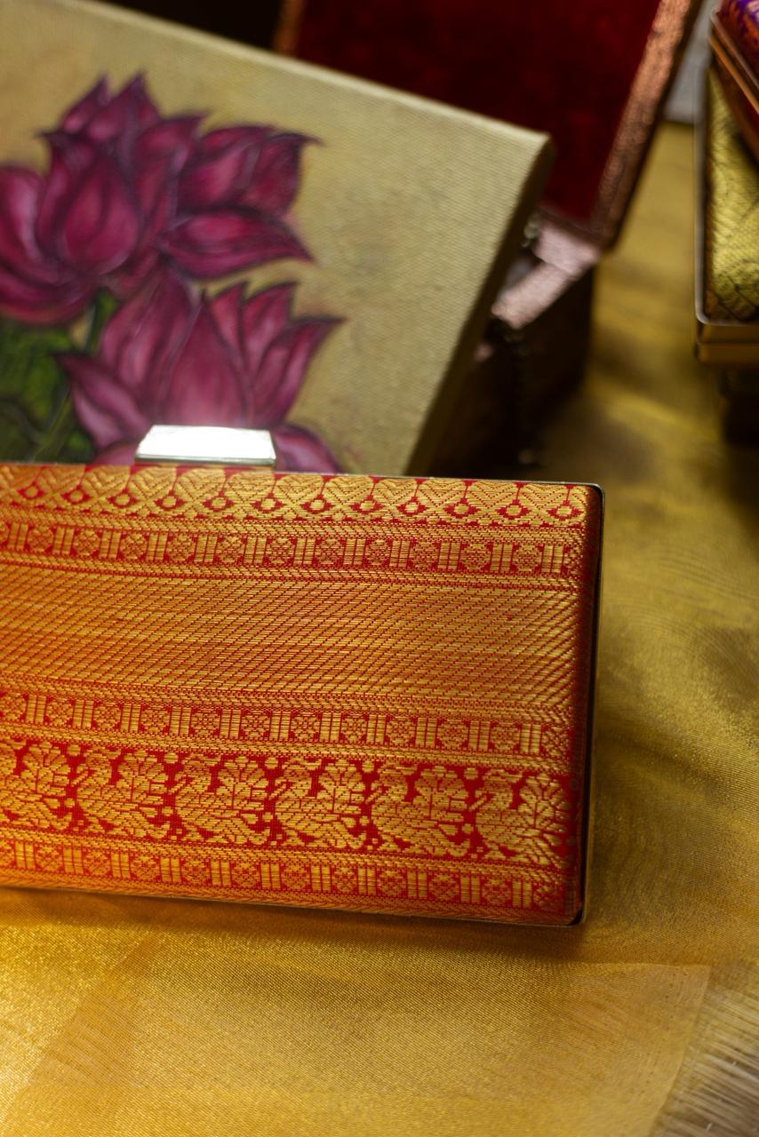 Red Annam motif❣️✨