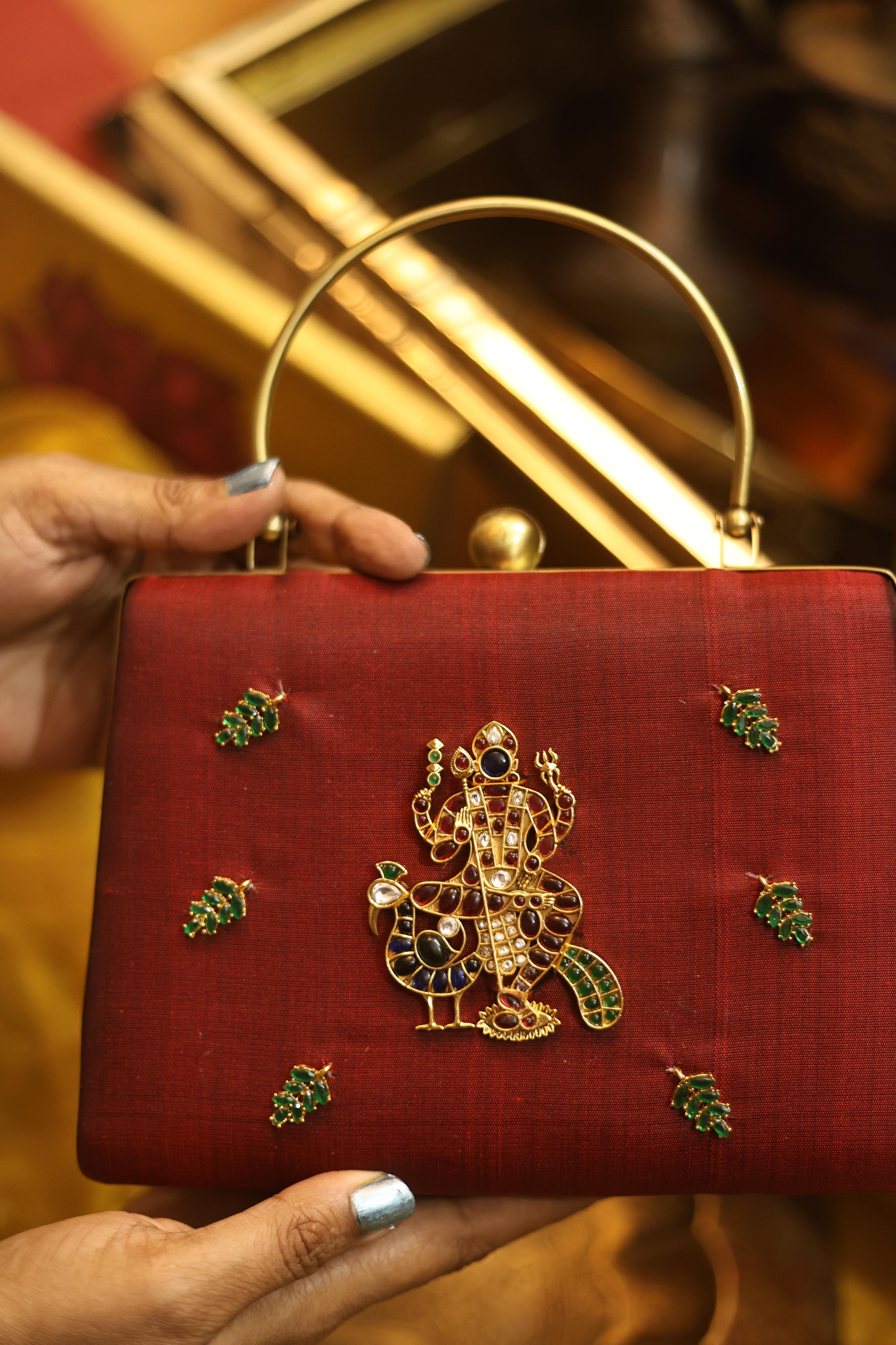 Pazhamudircholai murugan