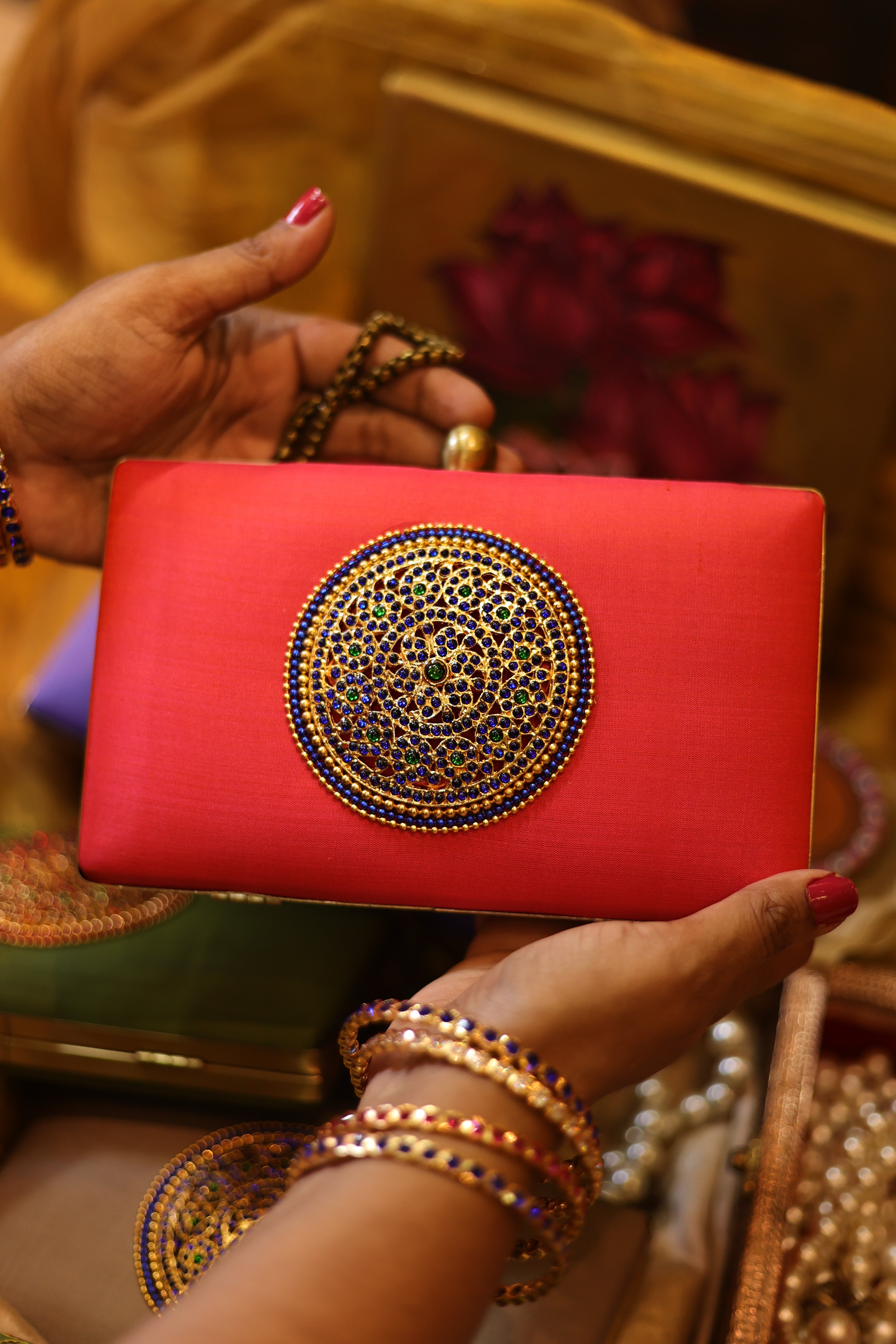 Warm coral pink Rakudi