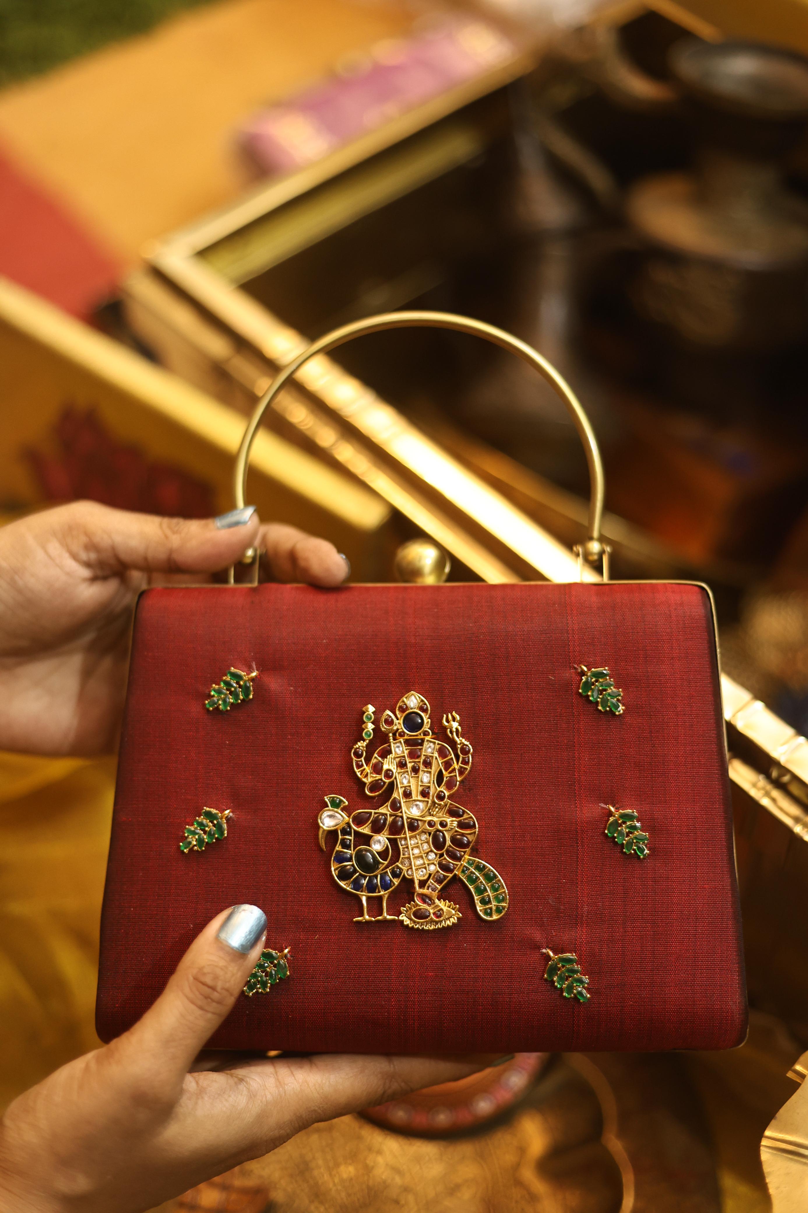 Pazhamudircholai murugan