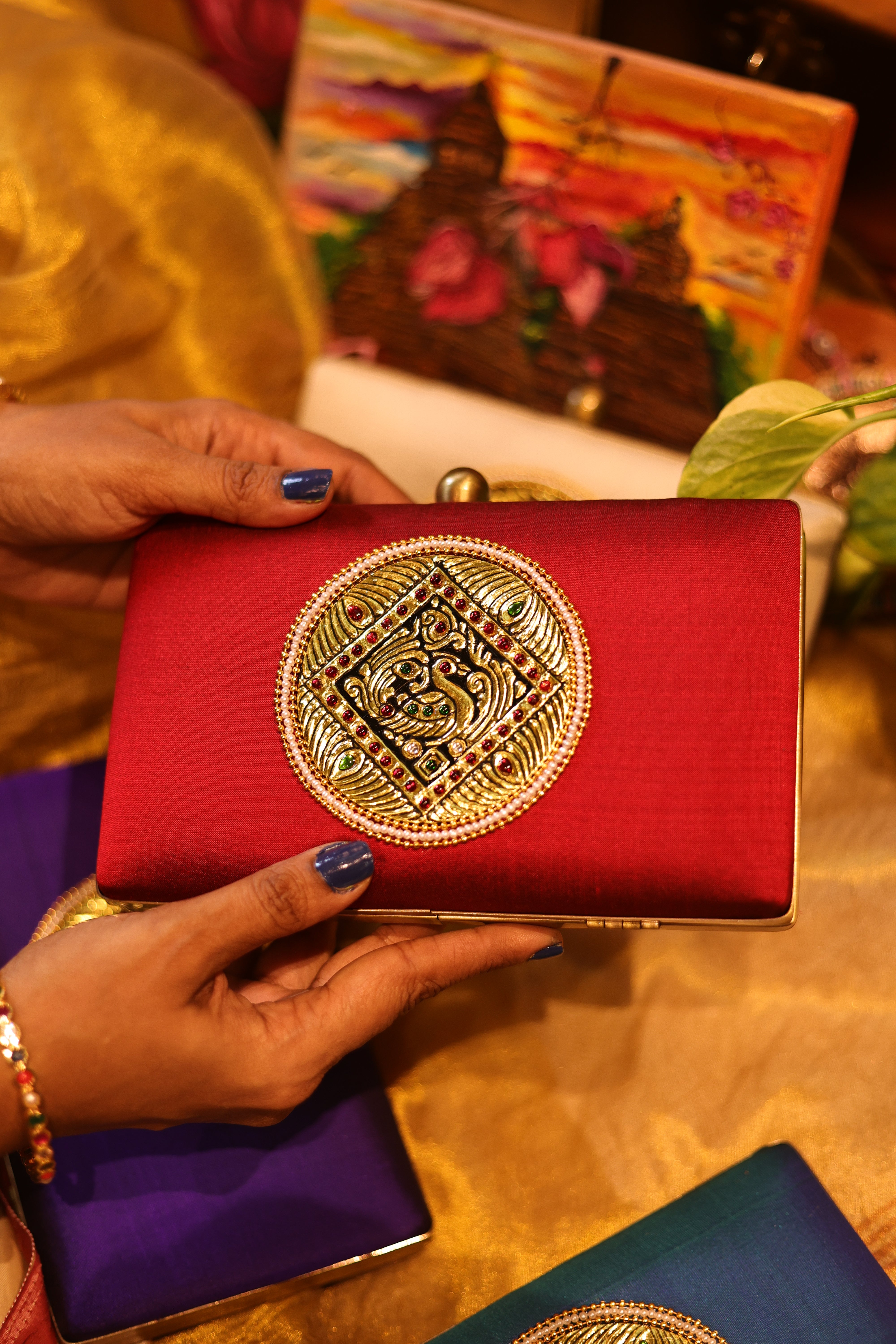 Flame scarlet Red annam chakram