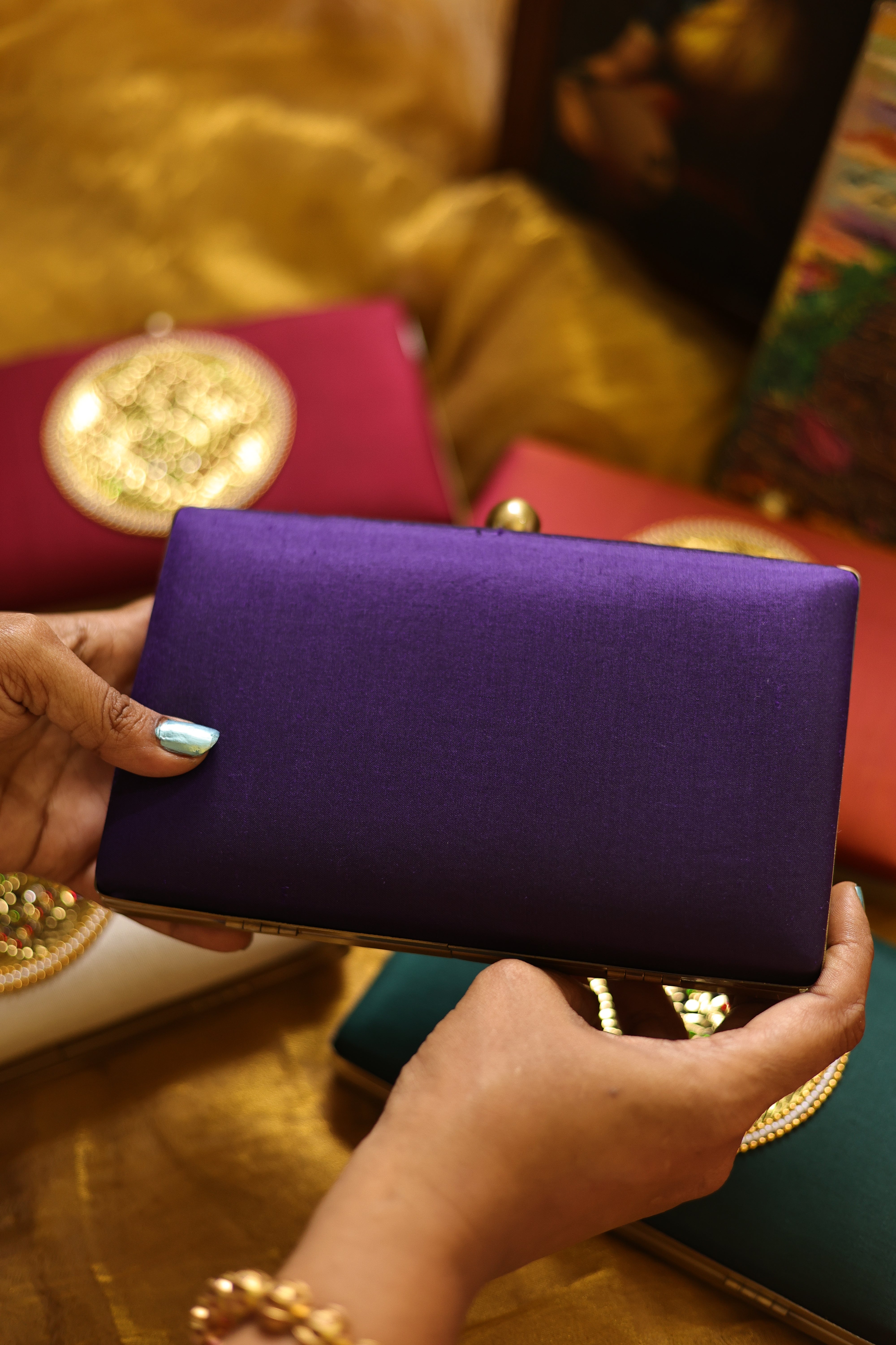 Annan chakram violet