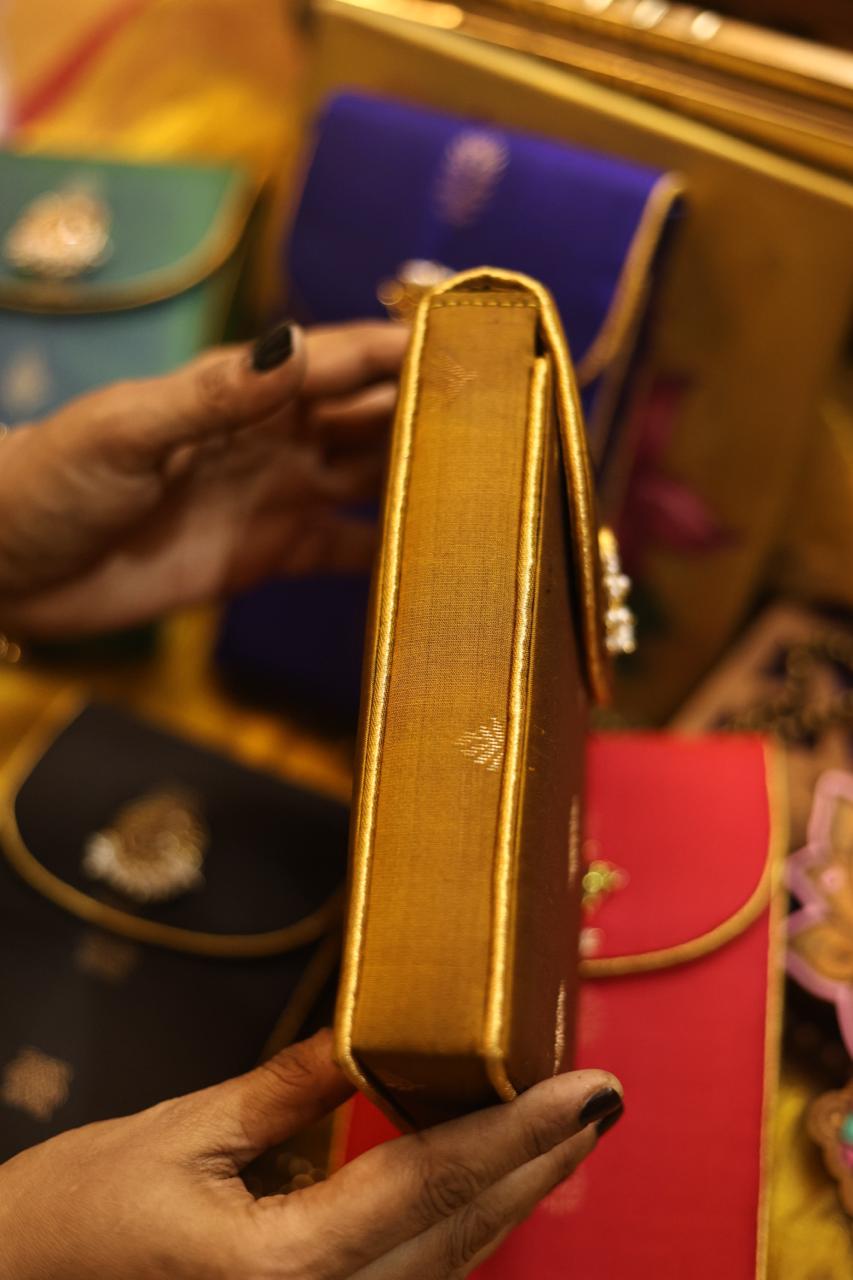 Mustard gold 2