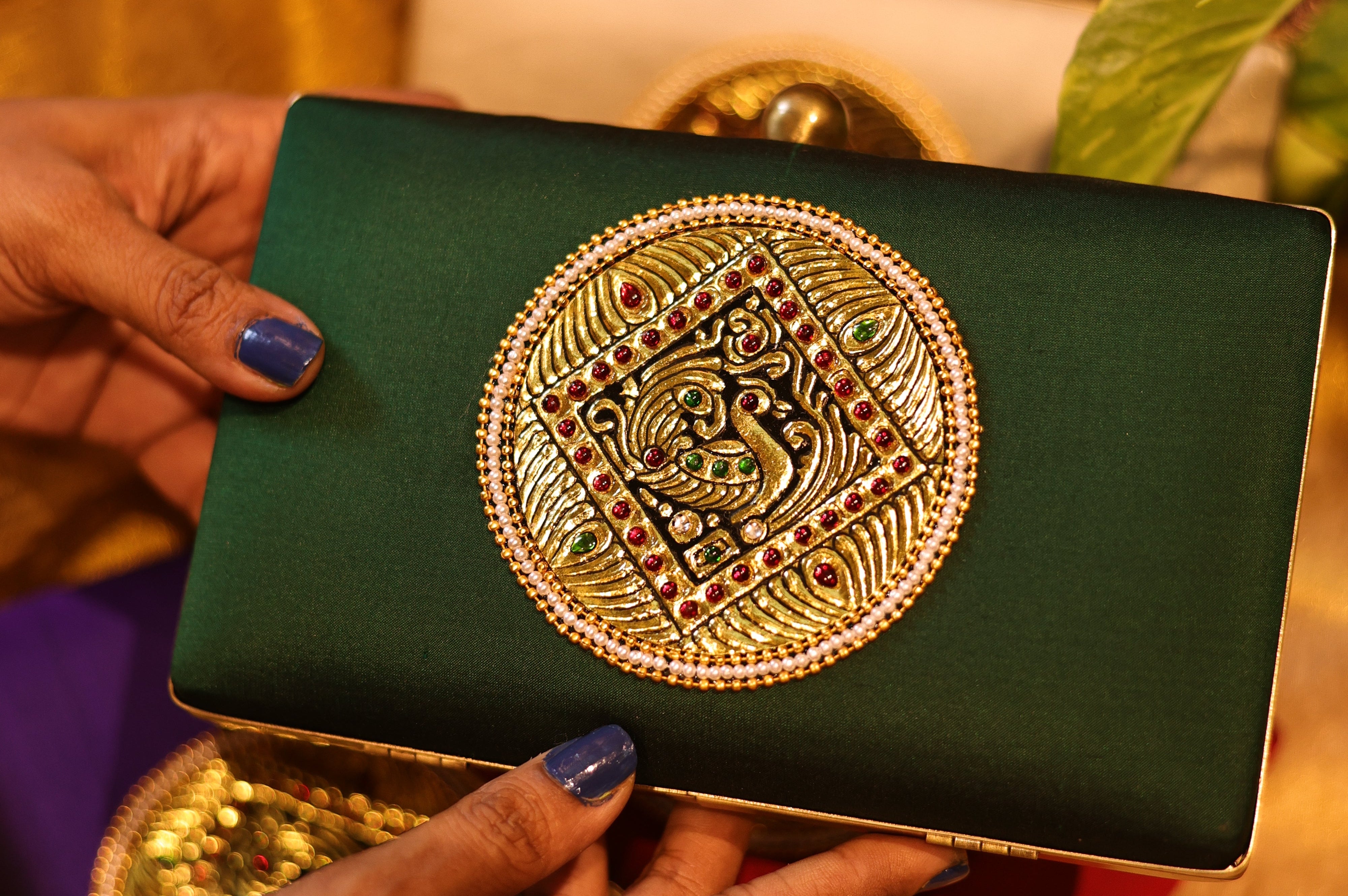 Bottle green annam chakram