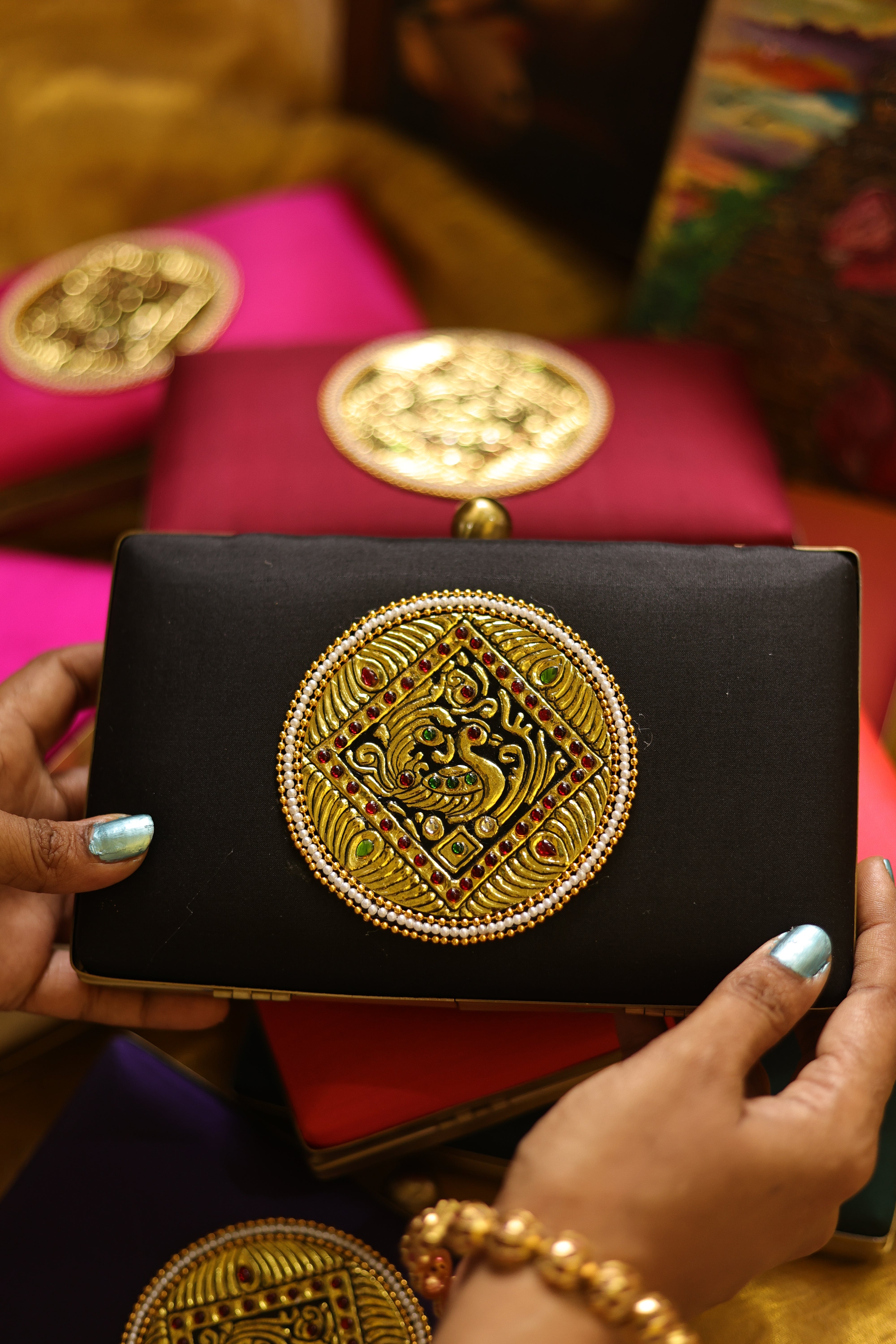 Black annam chakram
