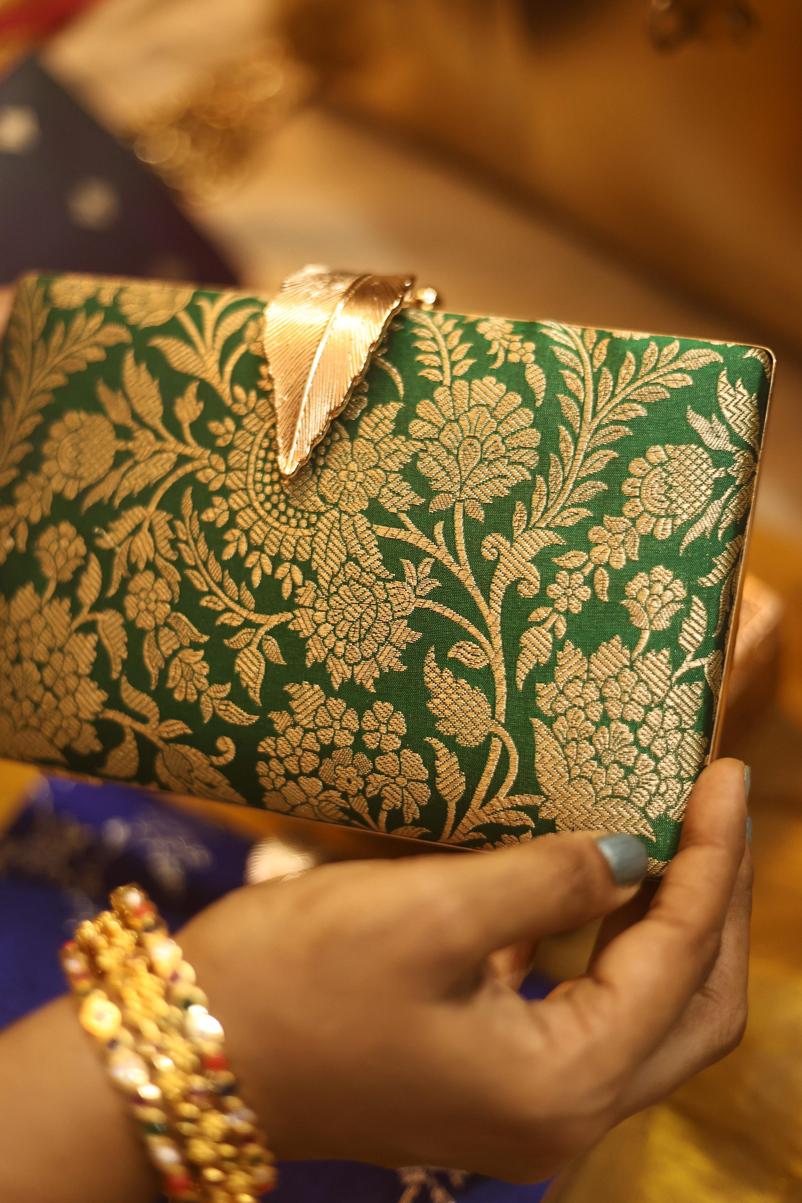 Bottle Green feather🪶