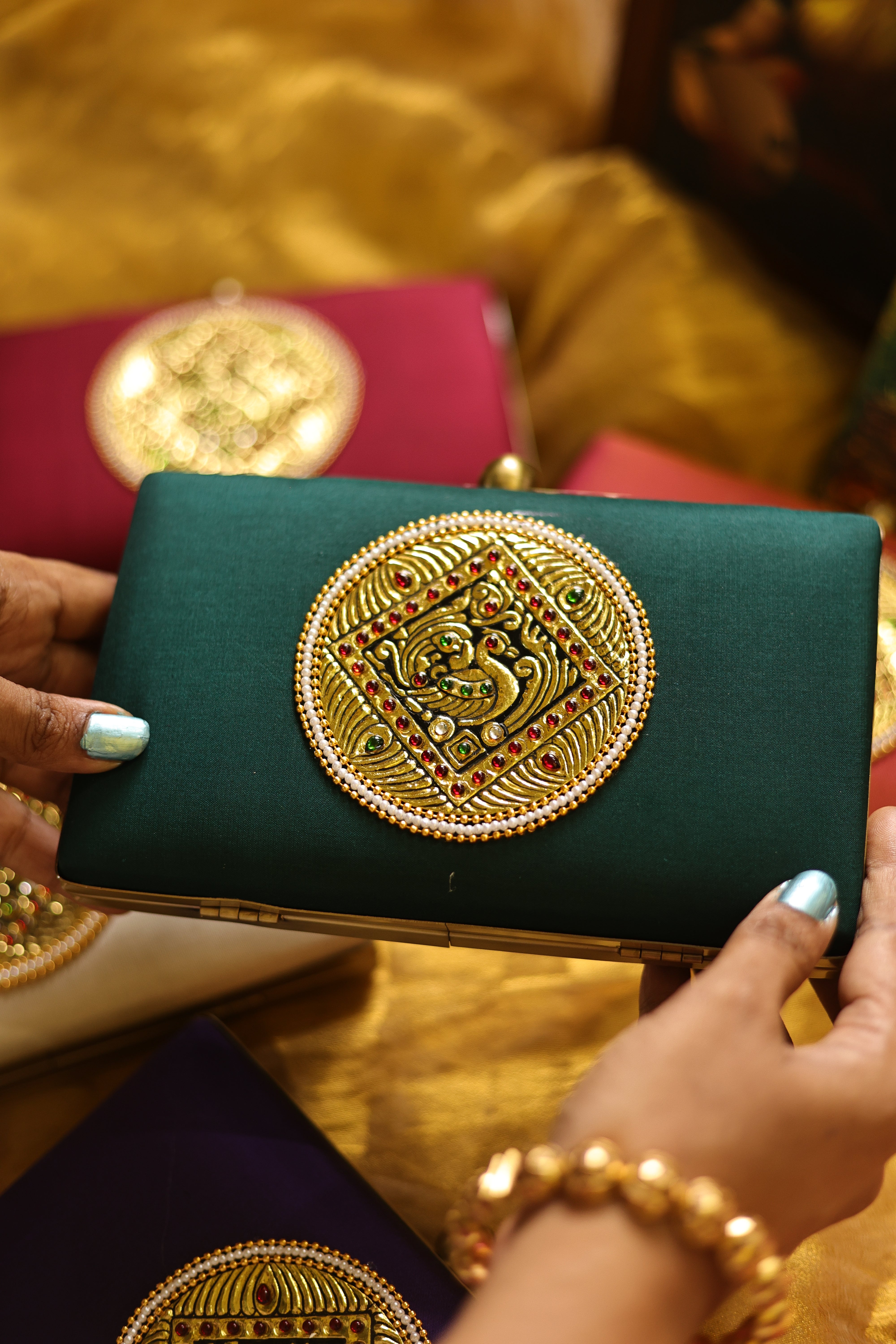 Bottle green annam chakram