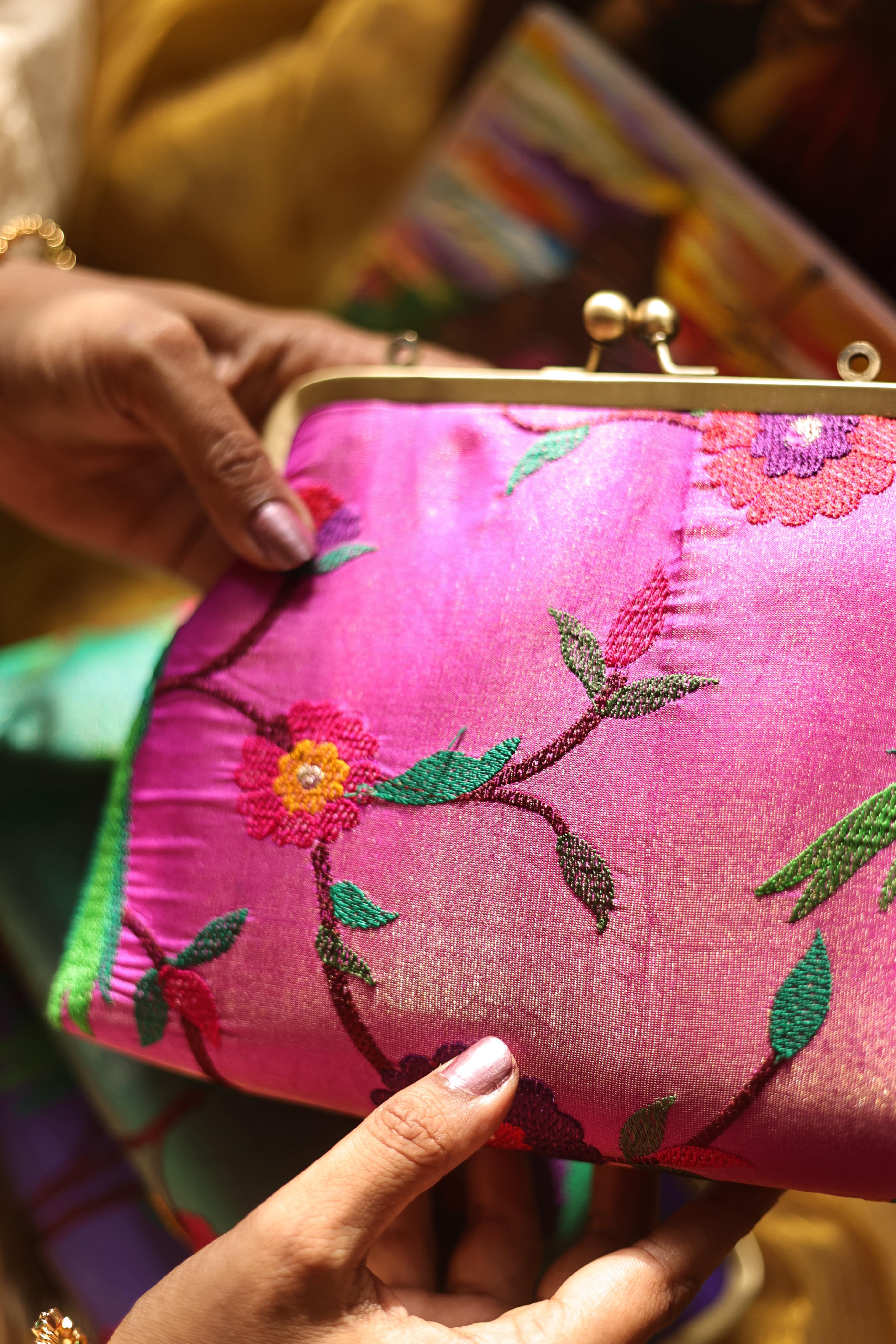 Pachaikilli Muthucharam pink