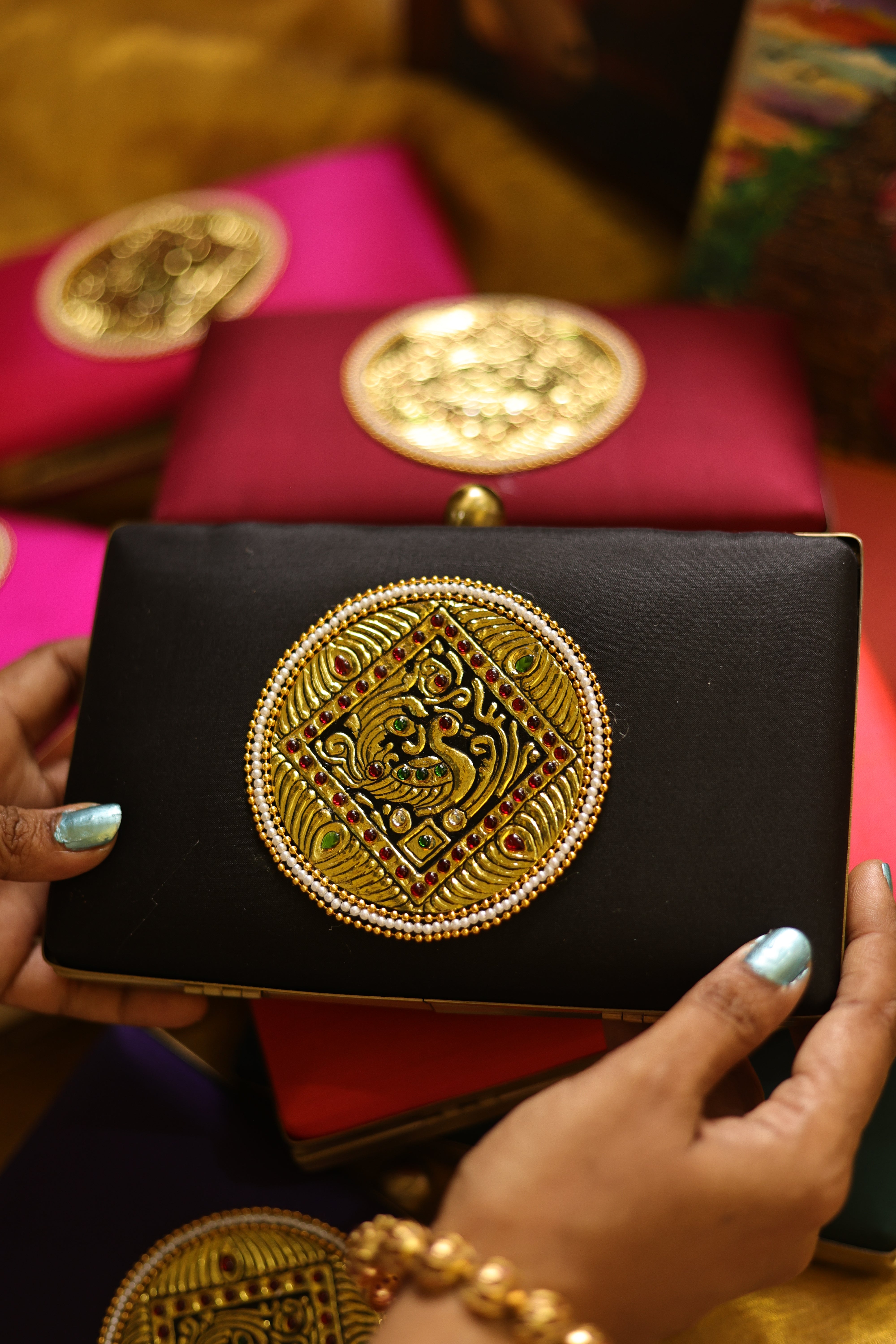 Black annam chakram