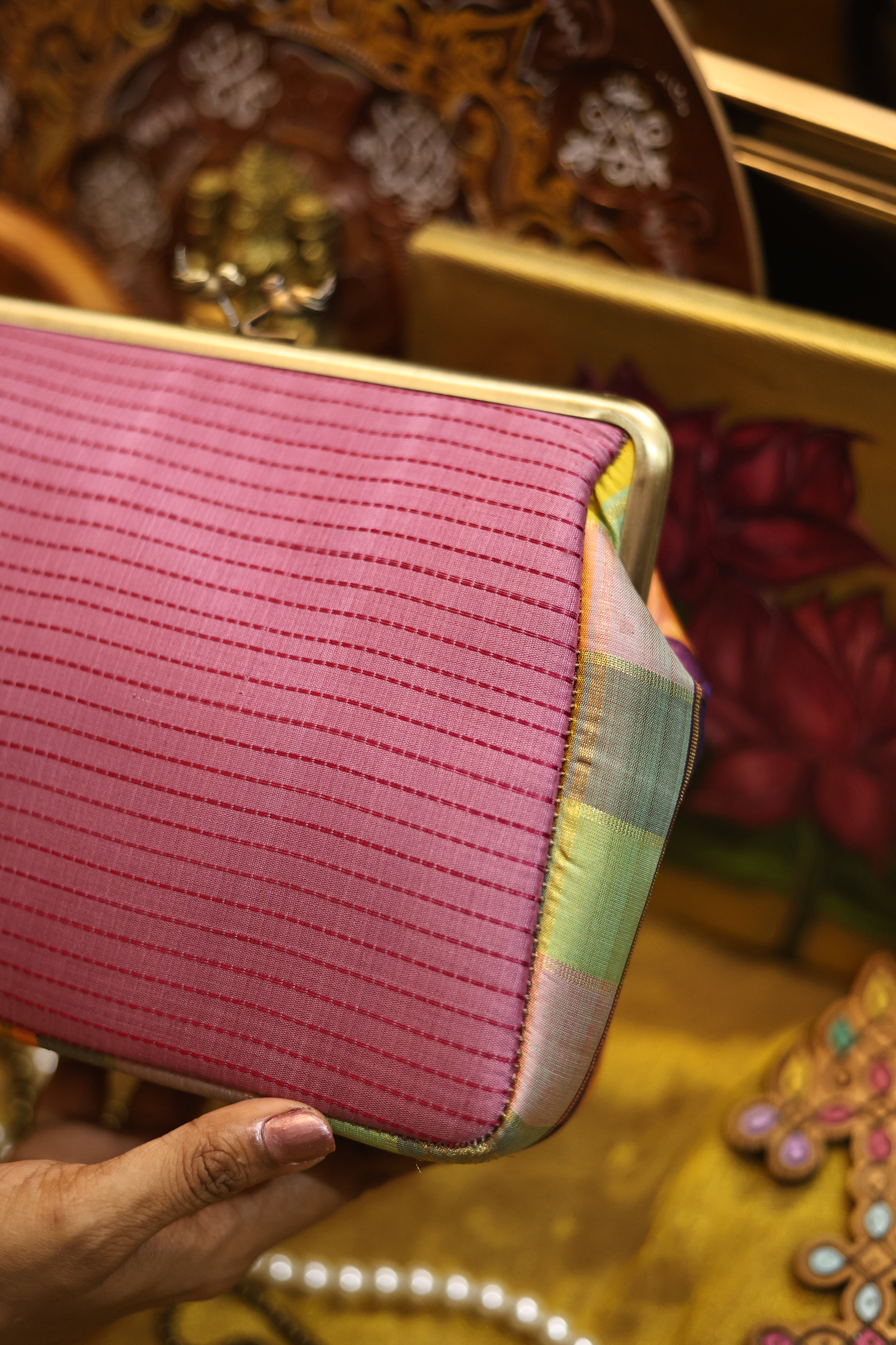 Onion pink kutni with paalum pazhamum