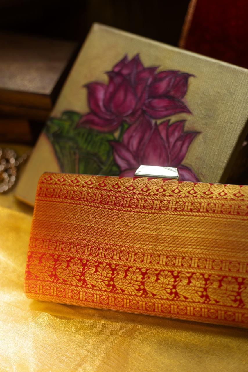 Red Annam motif❣️✨
