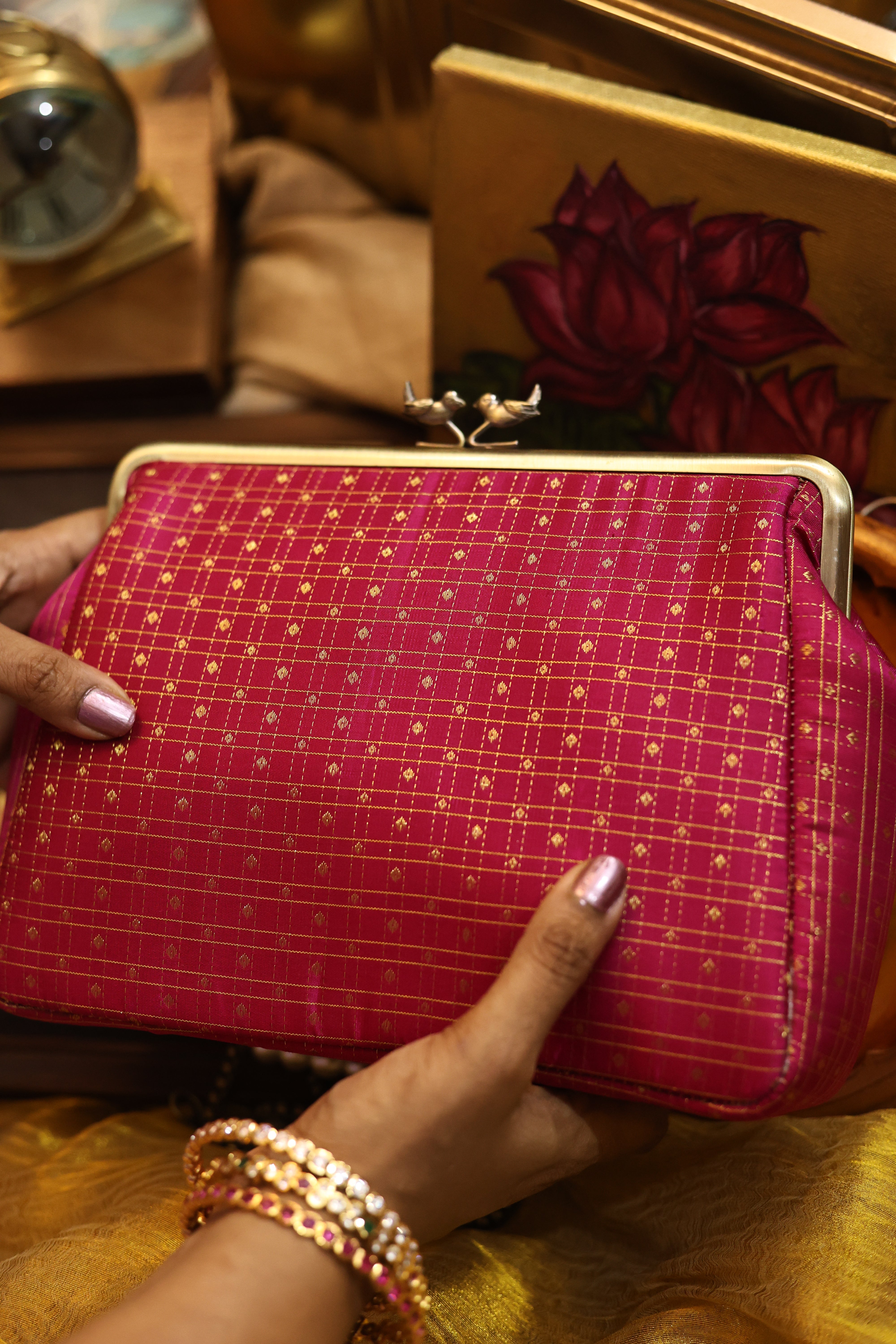 1000 butta pattu Roja