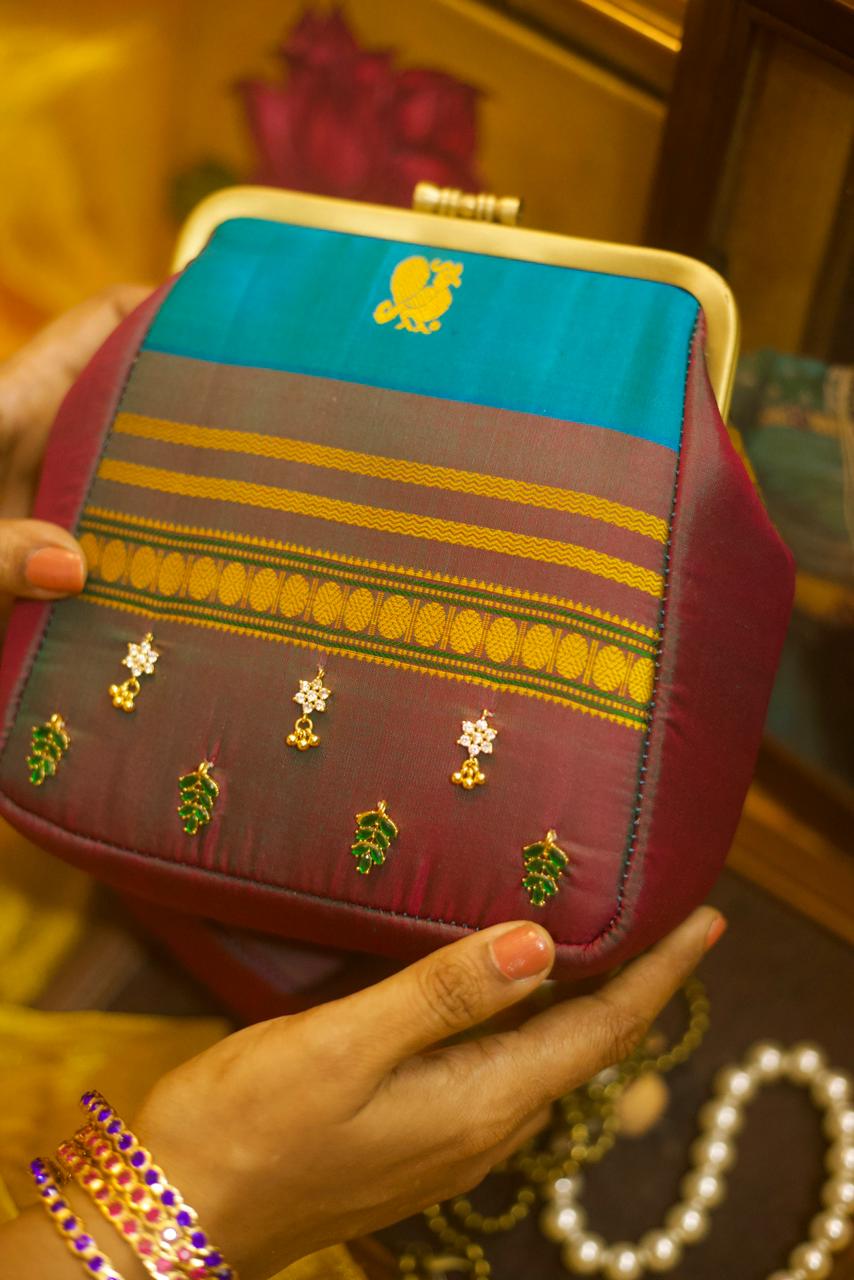 Mathulir Mayil damru